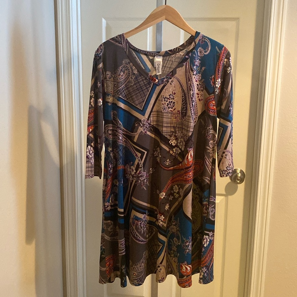 Tunic - Picture 1 of 2